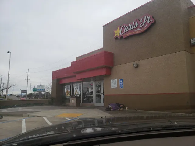 Carl’s Jr.