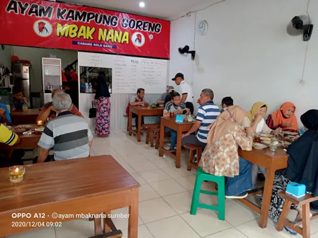 Ayam Kampung Goreng Mbak Nana Sumber