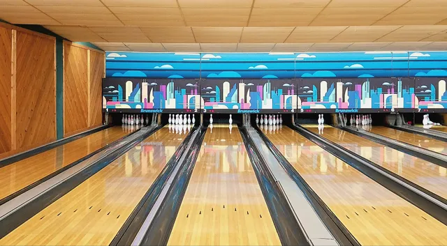 Hunt Club Lanes