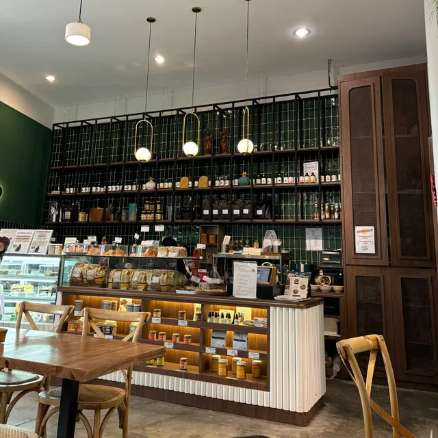 Yin's Sourdough Bakery & Cafe • Kiara Bay