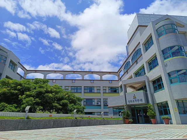 Little Ding-Dong Science Theme Park