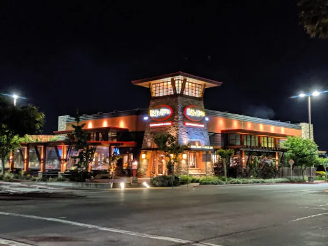 Lazy Dog Restaurant & Bar