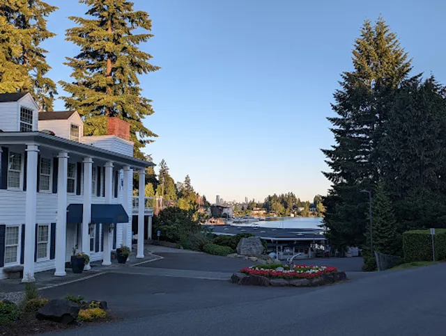 Meydenbauer Bay Yacht Club