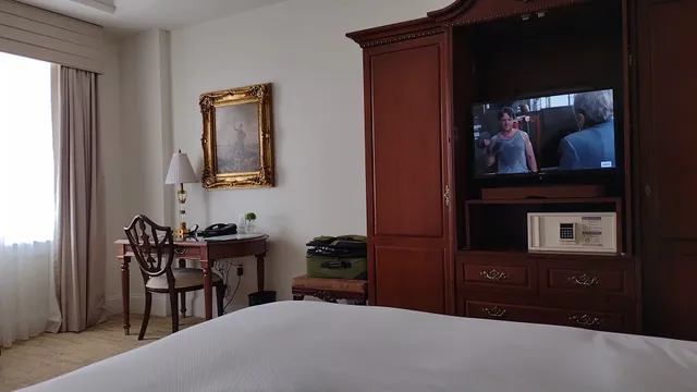 Market Pavilion Hotel