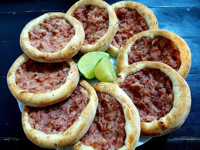 Kauã pizzas e esfihas