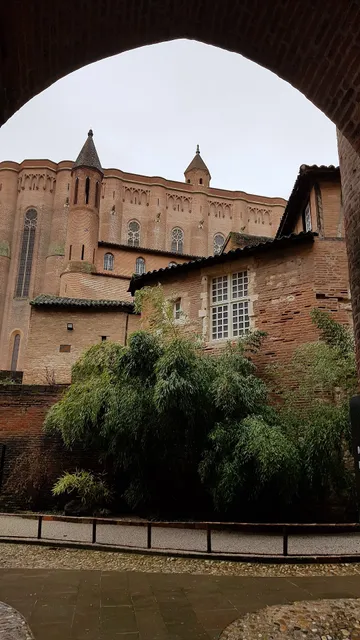LA TERRASSE DE LA PIALE