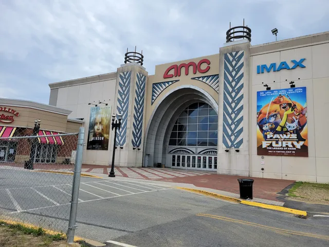 AMC Magic Johnson Capital Center 12