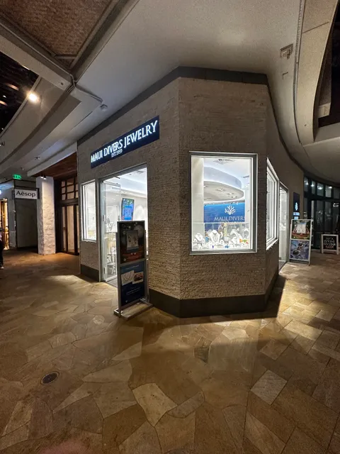 Maui Divers Jewelry Design Center