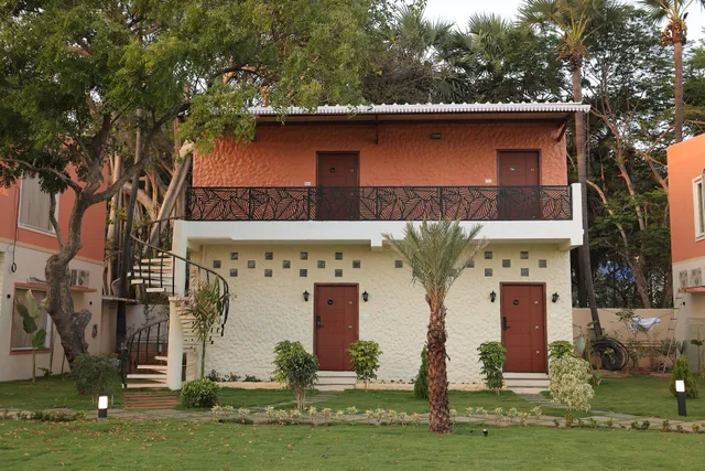 PALM PARADISE Beach Resort