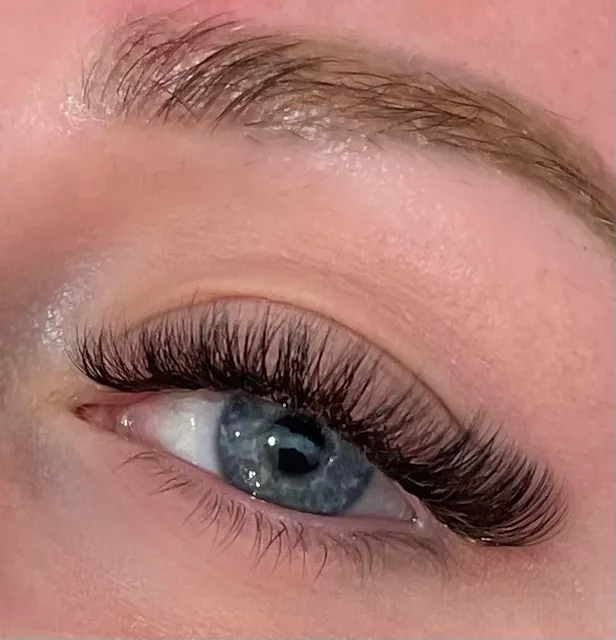 Lola Lash Bar West 85th