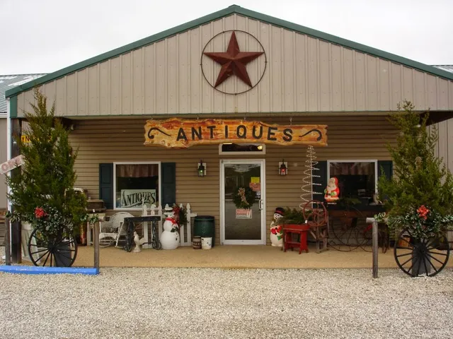 Mary's Country Store & Antiques