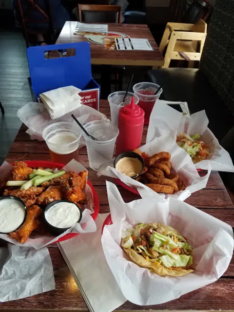 Rooster's Wings & Brew