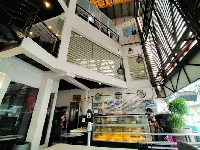 Eduvigis Coffee Bar and Restaurant
