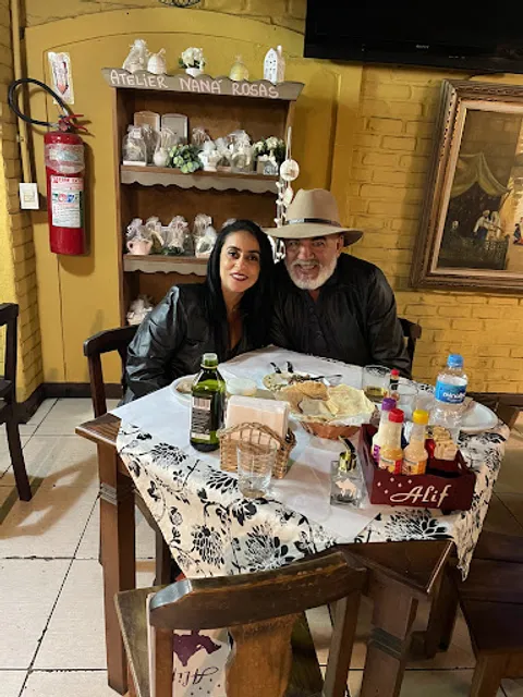 Alif Bar e Restaurante