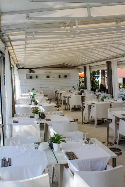 Les Sablettes Beach Club