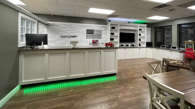 Mac Men Computer & Phone