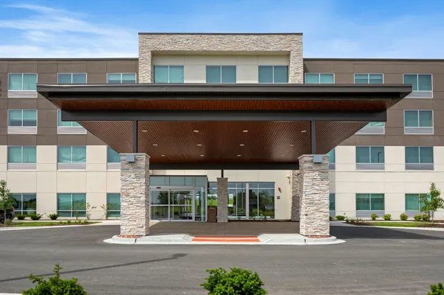 Holiday Inn Express & Suites Bourbonnais - Kankakee, an IHG Hotel