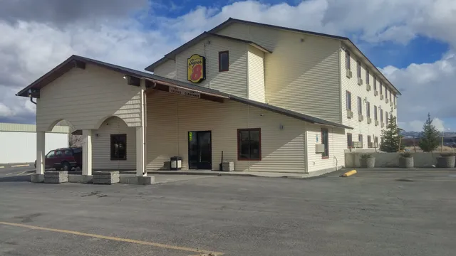 Super 8 by Wyndham Dillon