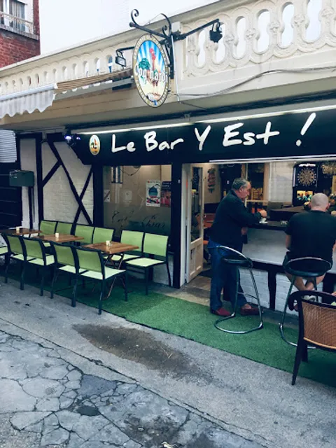 Le Bar Y Est
