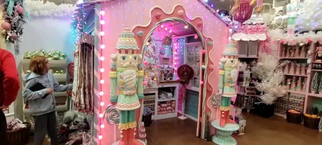 Decorator's Warehouse