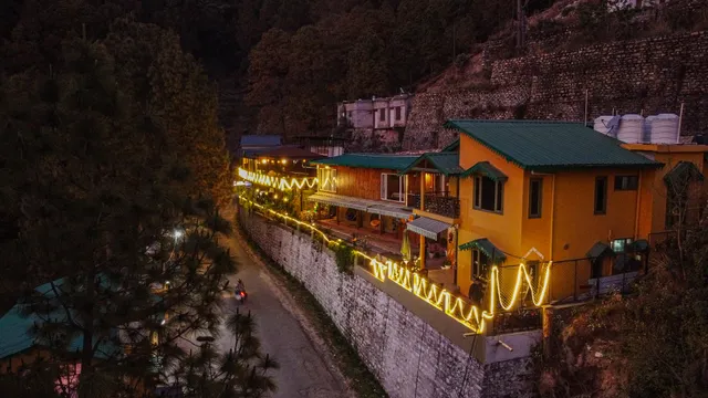 The Himalayan Living - Whisling Pines