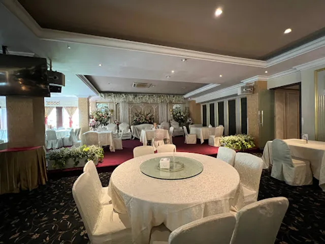 Central Restaurant Tomang