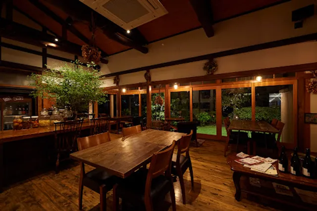 炙山（アブサン）