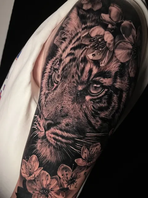 タトゥースタジオ SEEK 新宿店