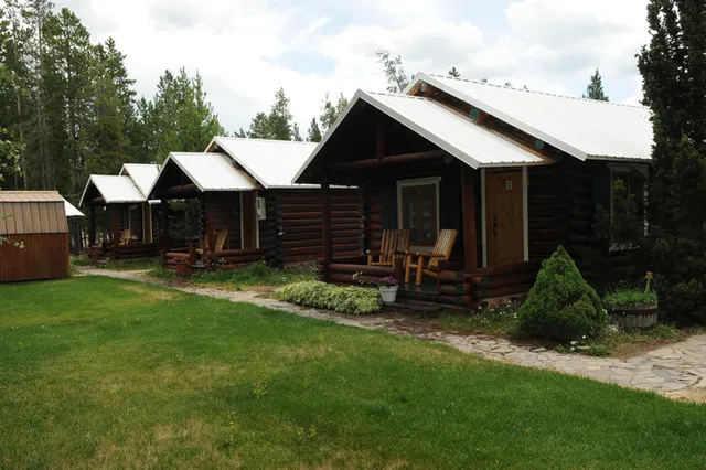 Whispering Pines Motel