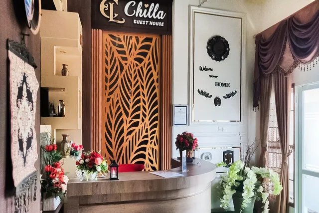 Chilla Guest House Padang