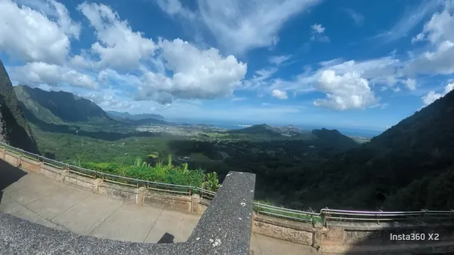 Parking for Nu'uanu Pali Lookout Point