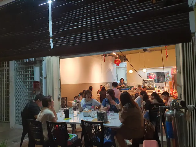 Caca Foodstore 加家食堂