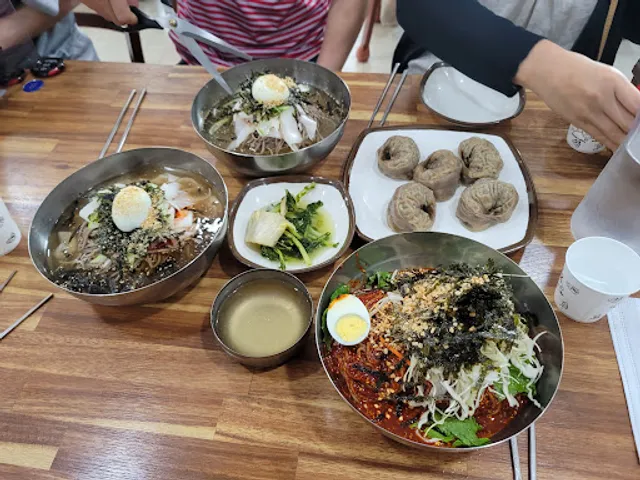 메밀고개시골막국수