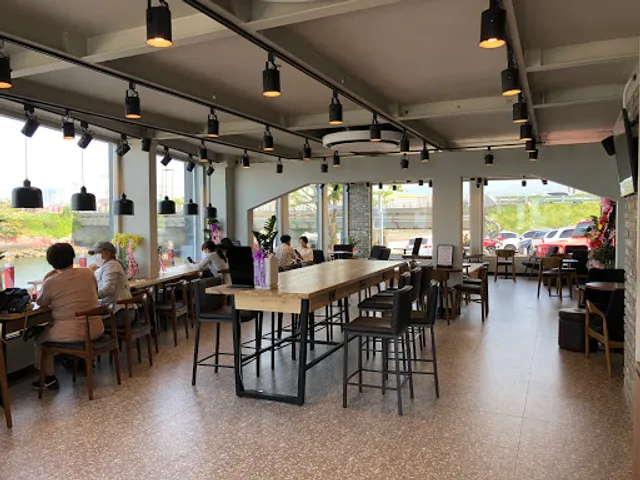 Tom n Toms Coffee Oedo Branch