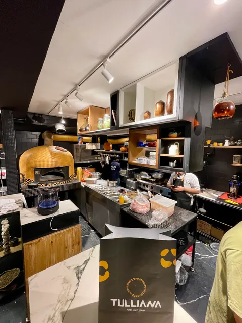Tulliana Pizza