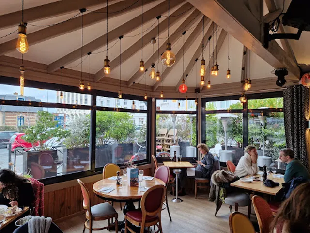 LE PAVILLON AUGUSTINE