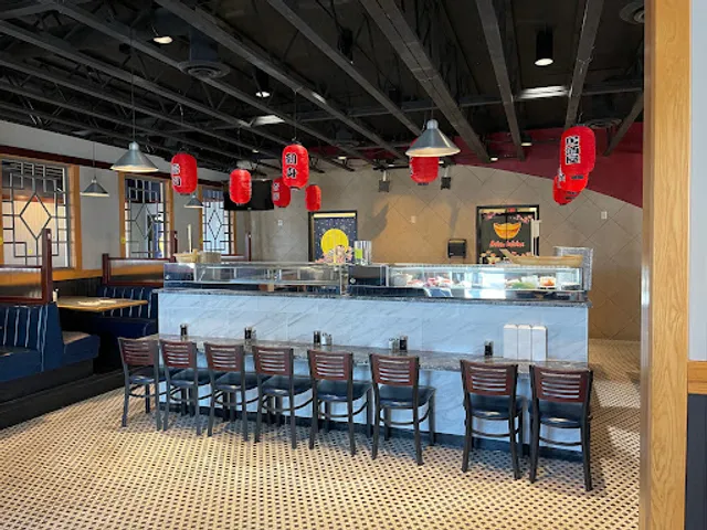 Red 8: Asian Cuisine and Sushi Bar