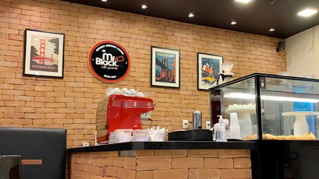 Mr Black Café - Cafeteria