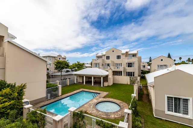 Modern Executive Unit