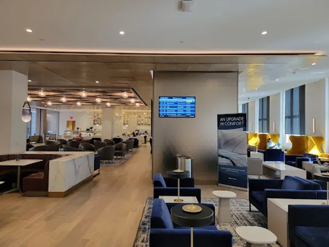 AMTRAK Metropolitan Lounge