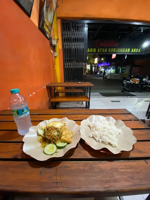 Ayam Goreng Nelongso - Sukun