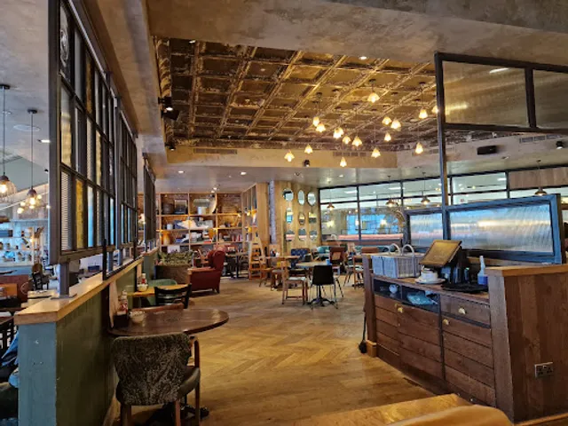 The Smithfield - Luton Airport