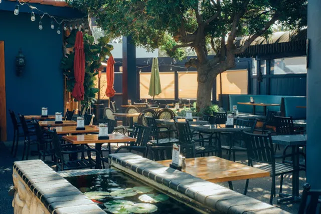 Ivanhoe Italian & American Restaurant