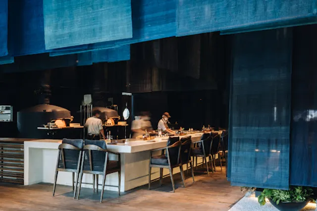 Pizza 4P's Cobi Tower