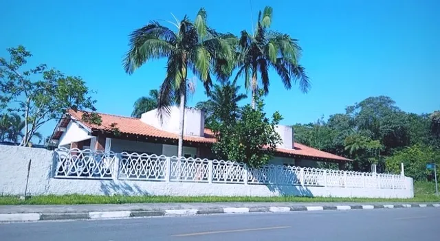 Lemon Suítes & Pousada