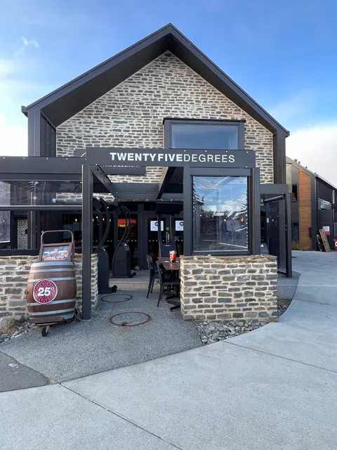 25 Degrees Burger Bar