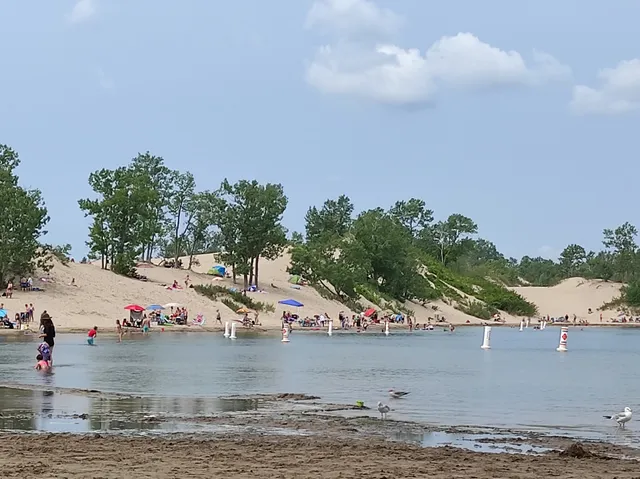 Dunes Beach Day Use Area - Sandbanks Provincial Park