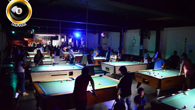 BAR Y POOL BOLA 8