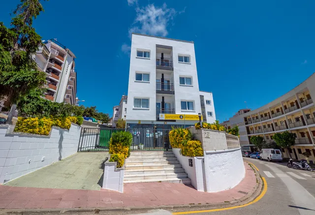 Apartaments AR Melrose Place