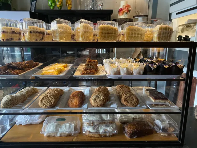 Mom’s Kitchen Bakery